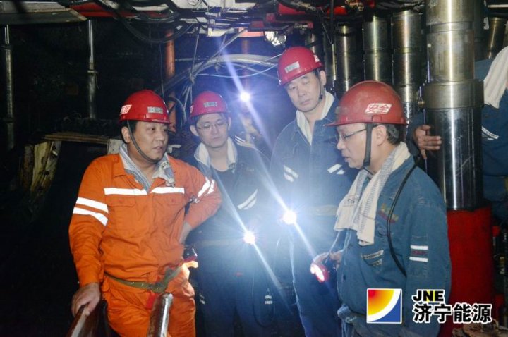 张广宇到安居煤矿慰问干部职工