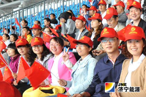 集团公司职工参加二十三届省运会开幕式