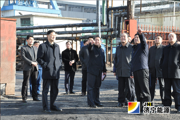 市国资委主任何锡明一行到金桥煤矿检查指导工作