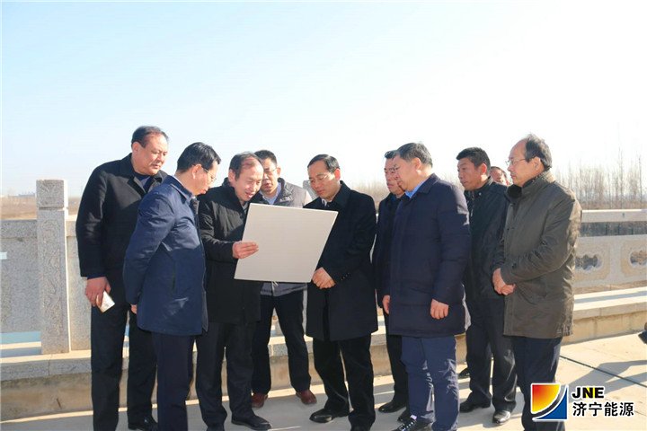 济矿物流：11月16日，济宁市委副书记、市长、党组书记石光亮实地考察邓楼节制闸1（路英杰）.jpg