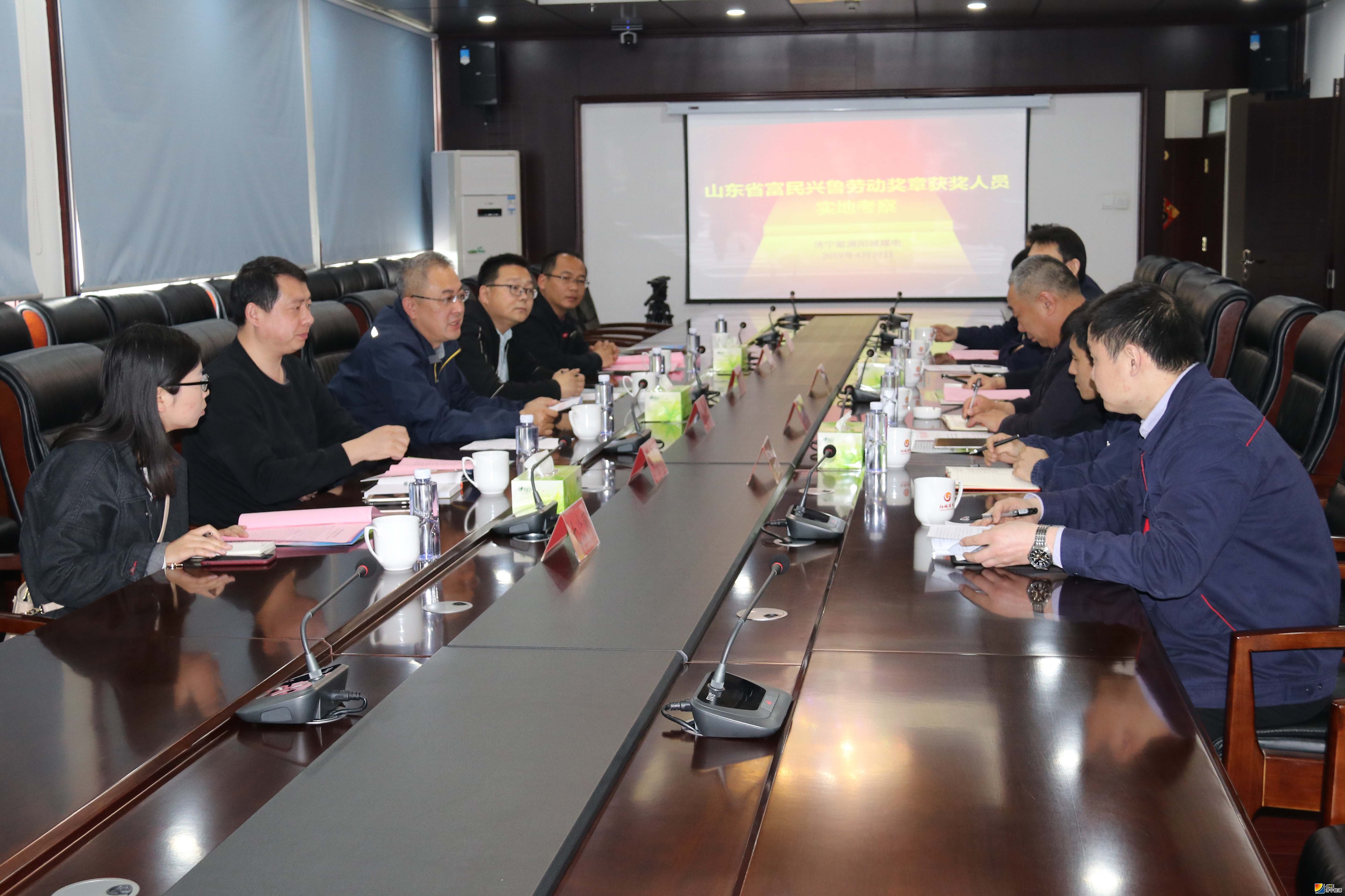 1557111817229015.jpg 阳城煤电职工尚全厂接受多家新闻媒体联合采访0.jpg