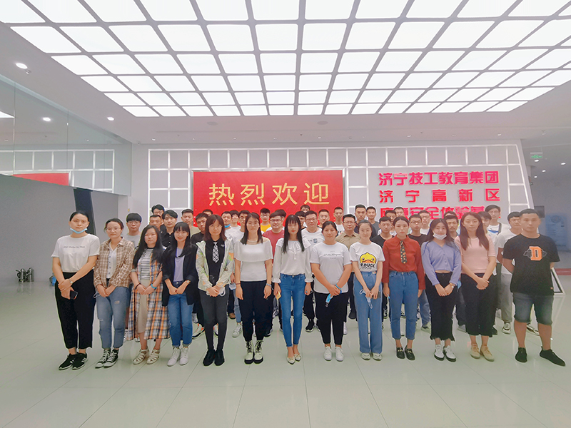 1632646284869317.jpg 致远教育单日培训班次和人数创历史新高 (2).jpg