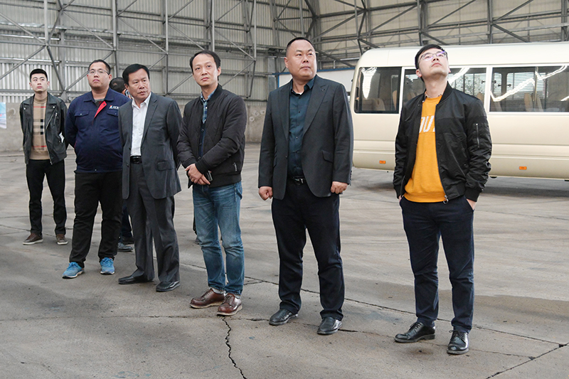 1637155793513180.jpg 梁山港:武港集团客人到梁山港参观调研 (3).jpg