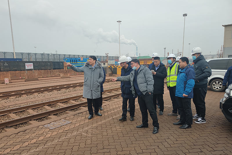 1643202644522710.jpg 2022年1月22日-23日,龙拱港到青岛港、日照港对标学习(张艳东摄)2.jpg