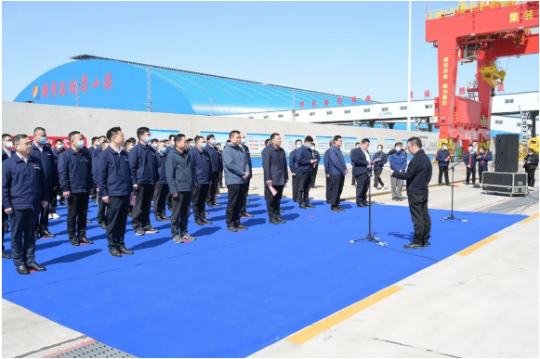 梁济运河航道2000吨级船舶满载首航仪式在梁山港举行