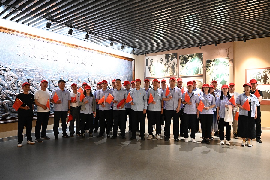 1690445803290002.jpg 2023年6月18日,梁山港开展红色教育培训活动。(地点:孟良崮战役纪念馆,拍摄:郑骞)(1).JPG