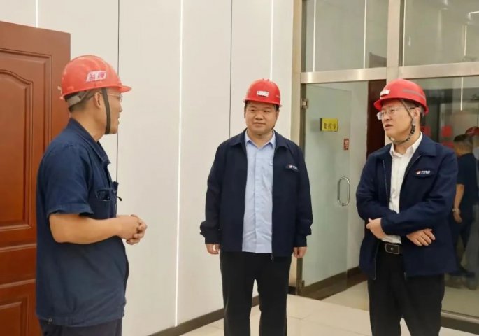 王崇景“四不两直”督导“两节一会”期间安全生产工作