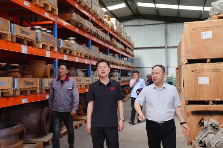 王崇景到精密制造产业园督导调研