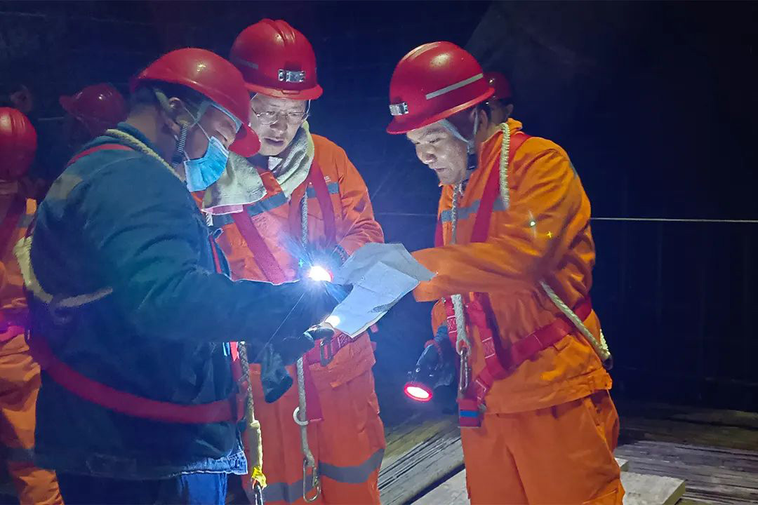 1747642724135046.jpg 000002.jpg