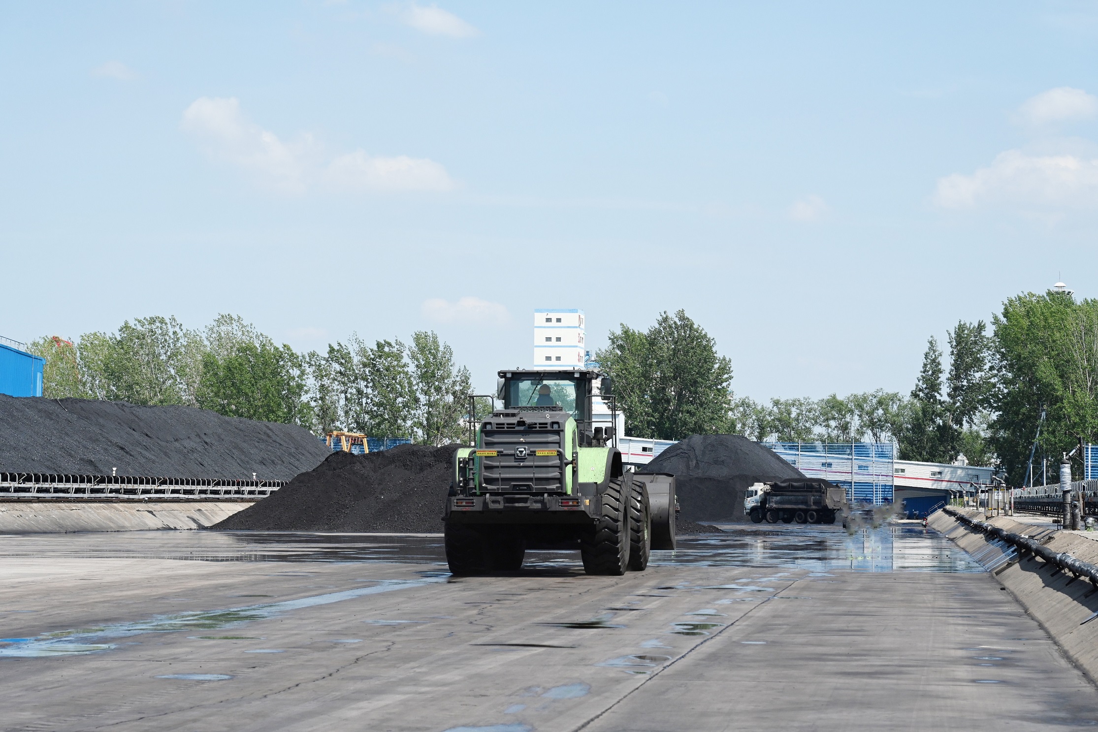 1752114800453511.jpg 夏日我在岗1.jpg