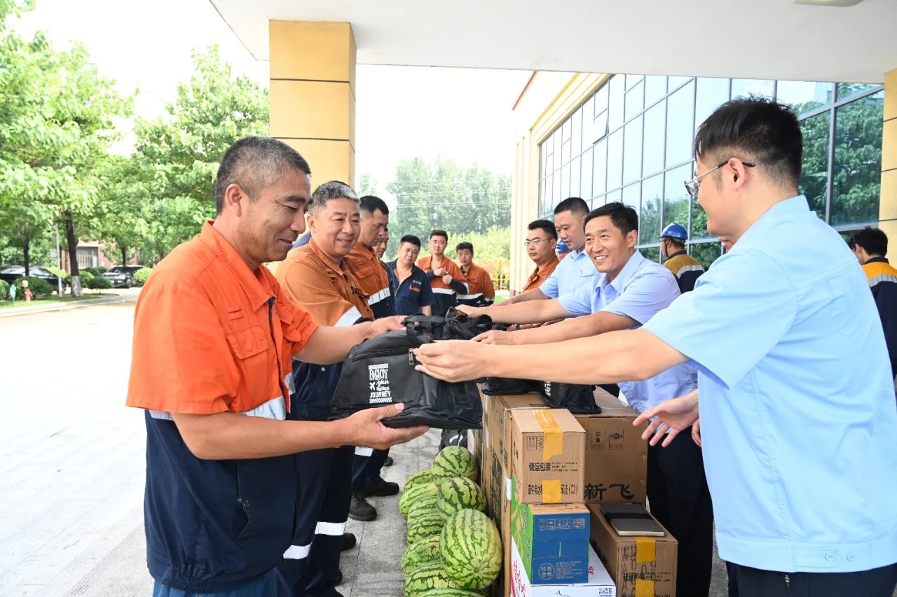 1753852668557003.jpg 48ad2ef97d2d0022111cd631e3241b73.jpg