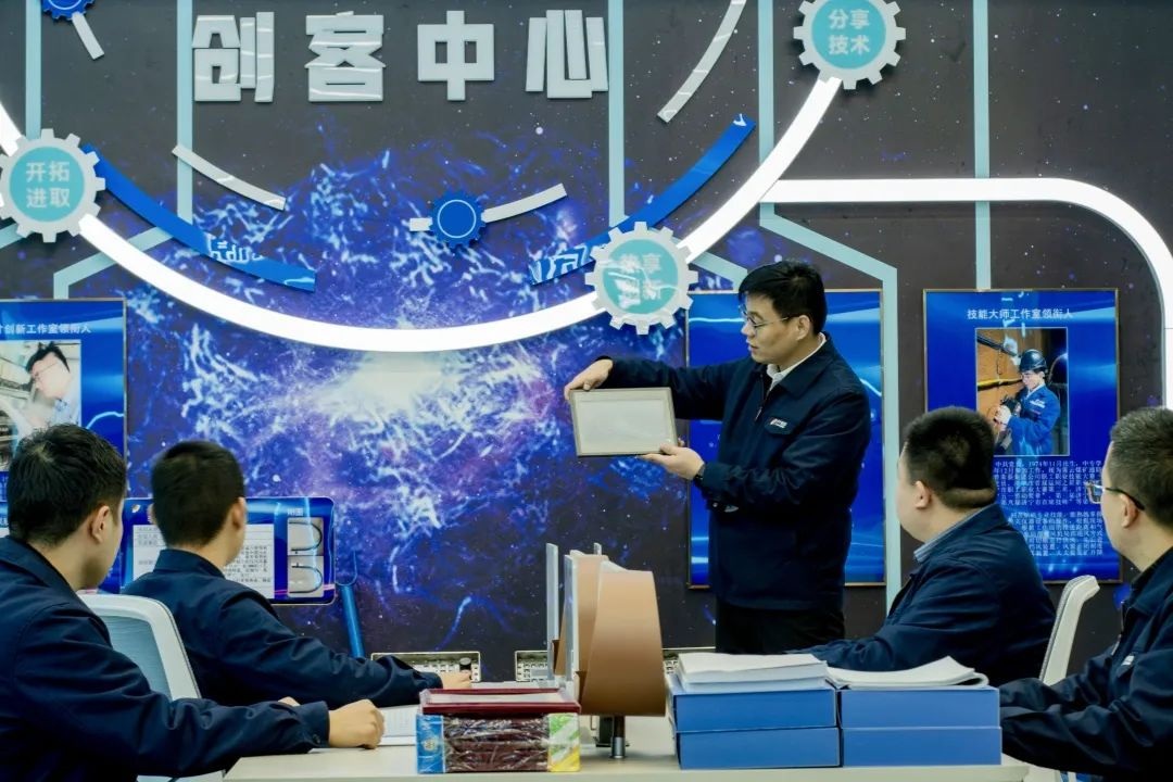 1756196351477824.jpg 08.jpg