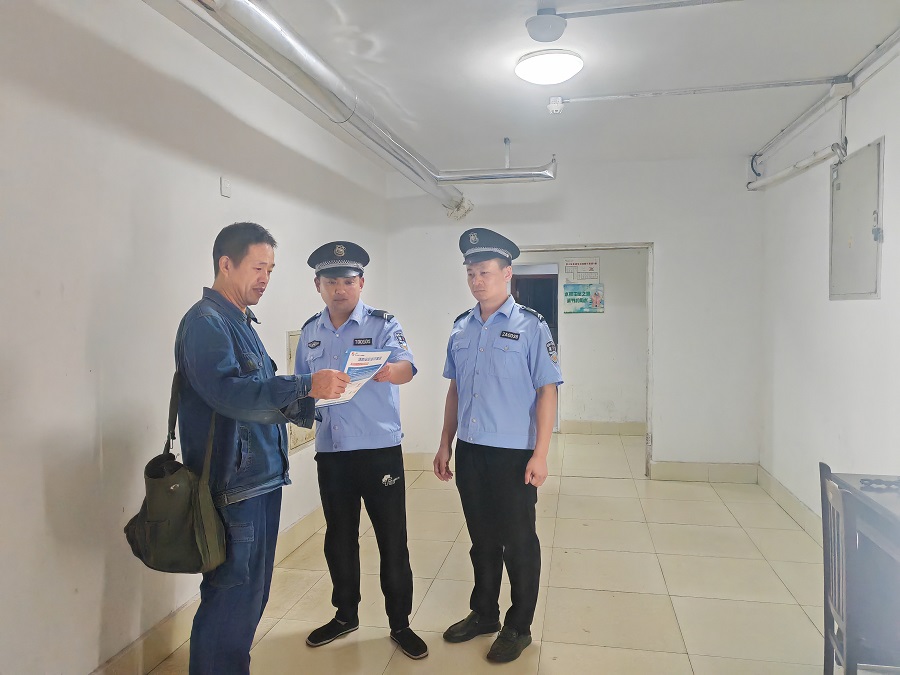 1758874803129865.jpg 3.jpg